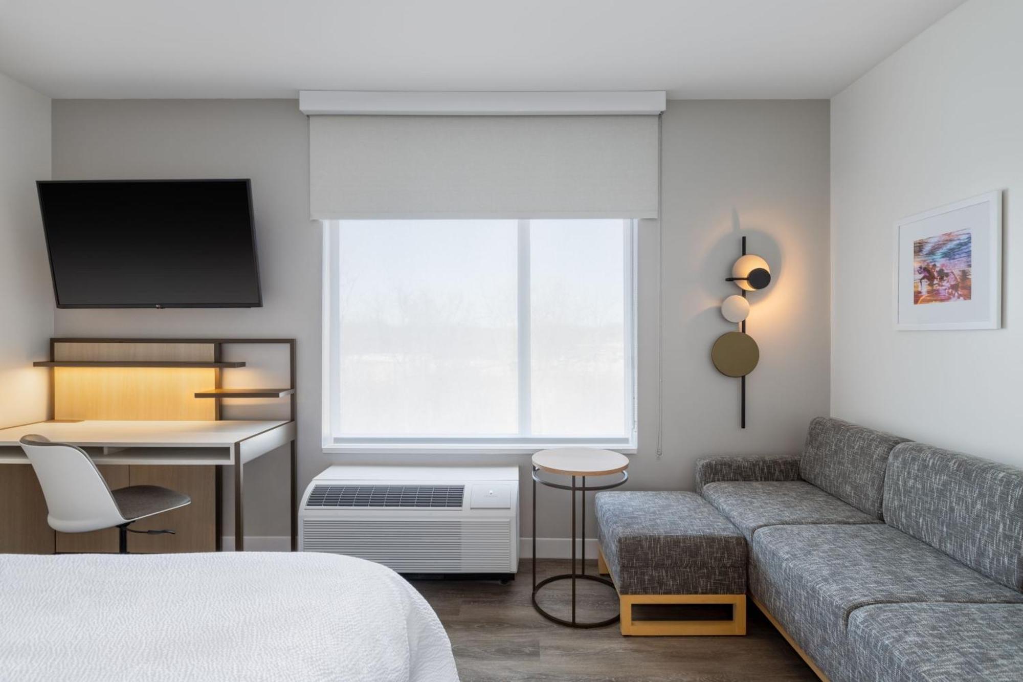 Towneplace Suites By Marriott Geneva At Spire Academy Екстериор снимка