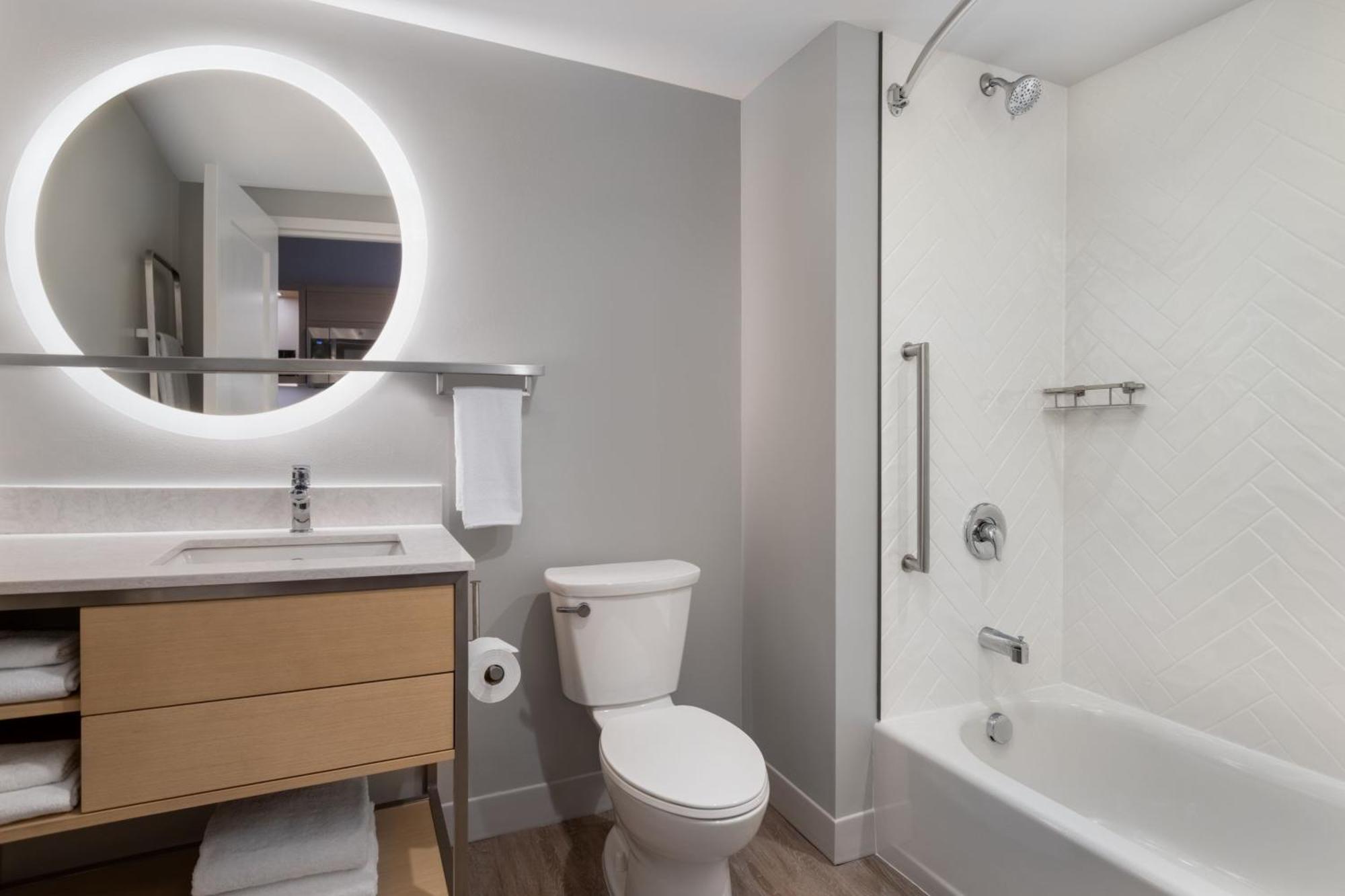 Towneplace Suites By Marriott Geneva At Spire Academy Екстериор снимка