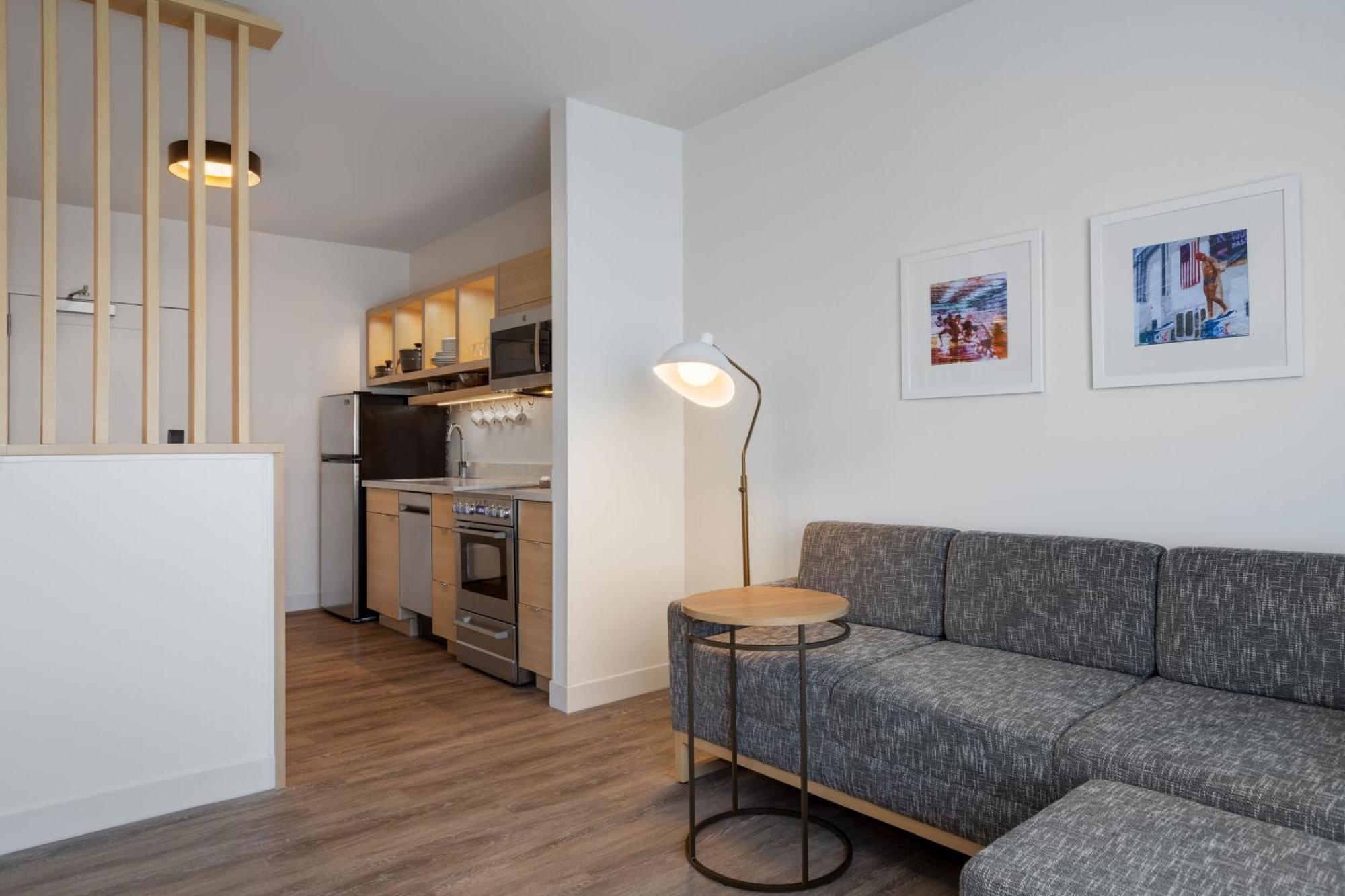 Towneplace Suites By Marriott Geneva At Spire Academy Екстериор снимка