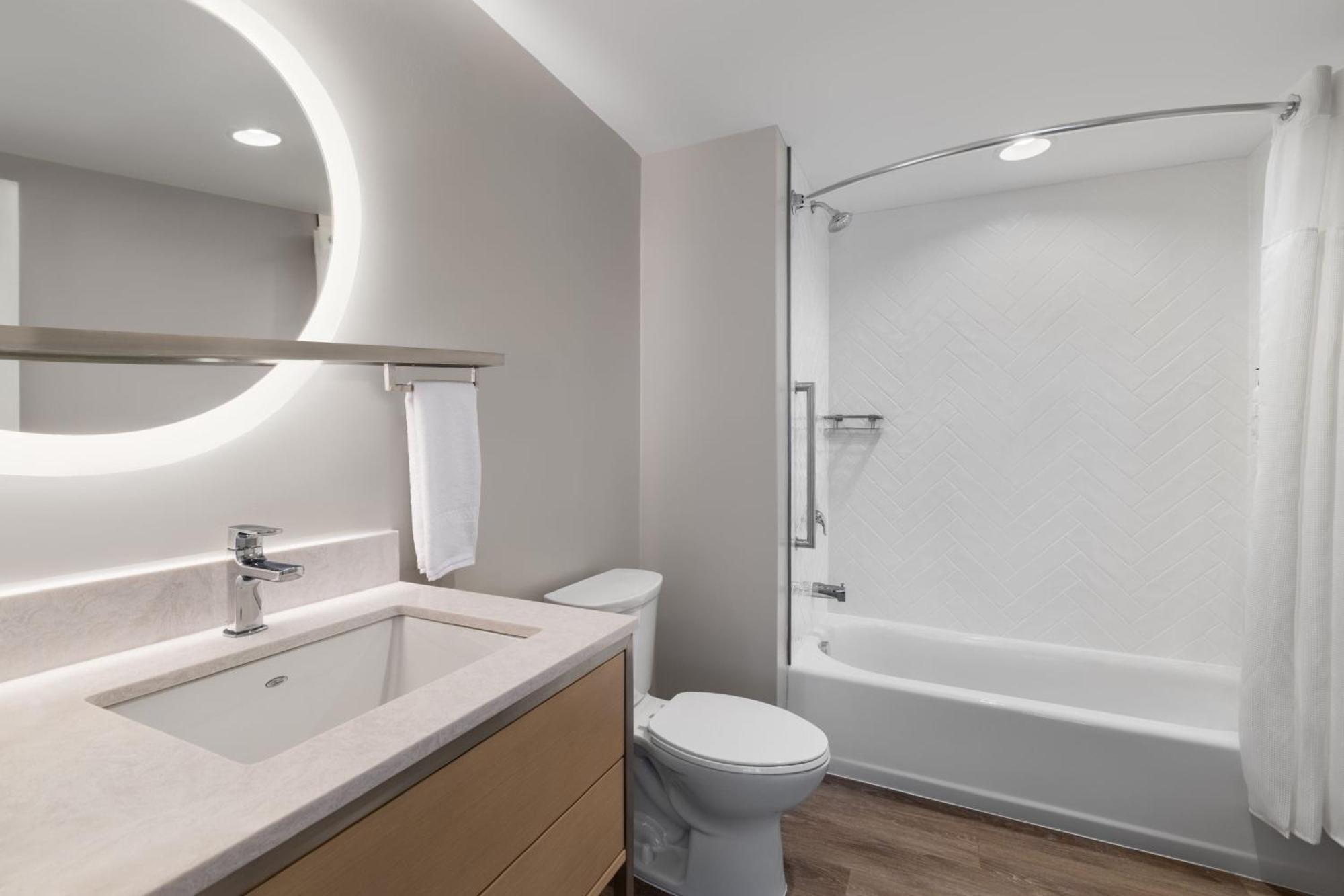 Towneplace Suites By Marriott Geneva At Spire Academy Екстериор снимка